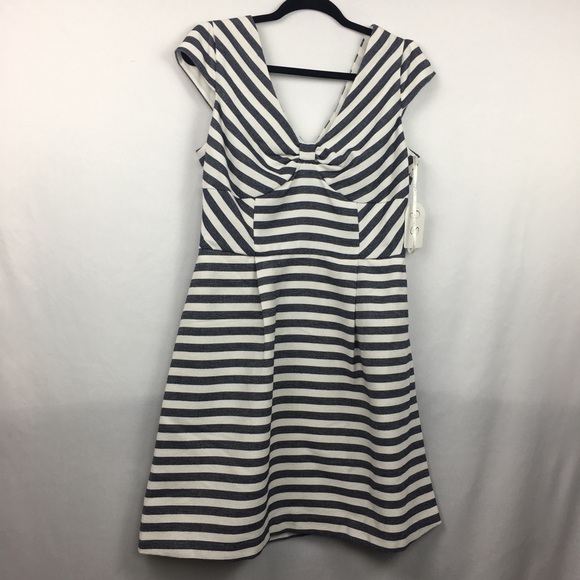Jessica Simpson Dresses & Skirts - Jessica Simpson Cap Sleeve Dress Navy/White Sz 10
